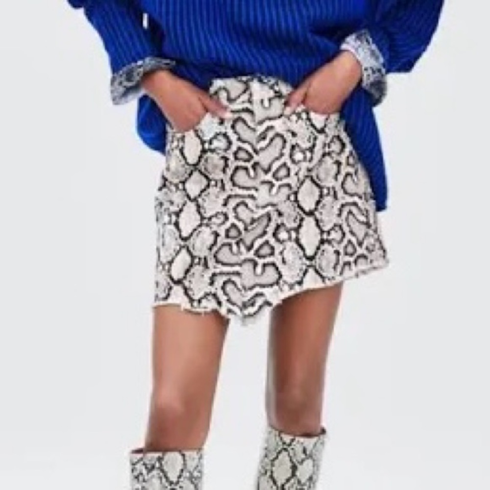 Zara Snake Print Mini Skirt - Black Brown and White Front Pockets Size medium